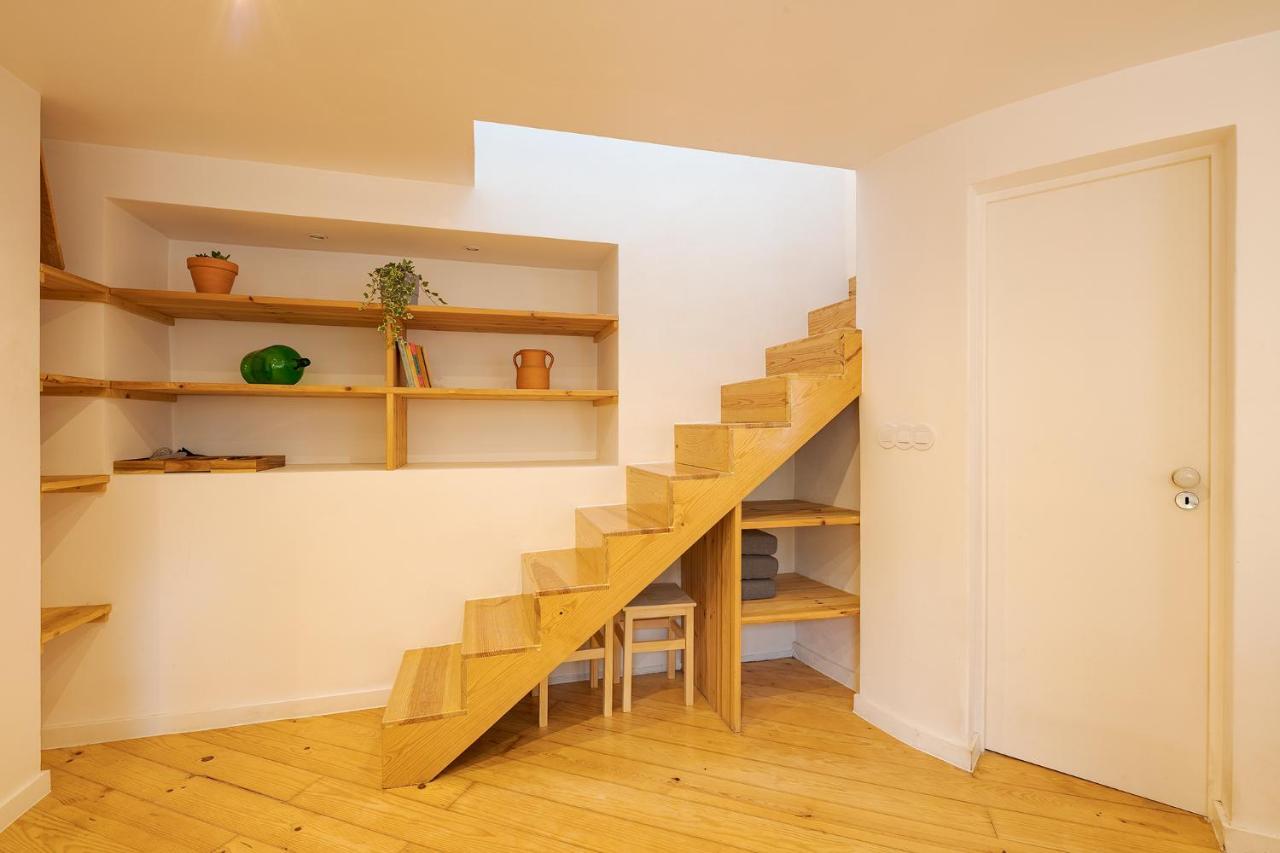 The Yellow House Spacious Duplex In Prazeres District Lisabona Exterior foto